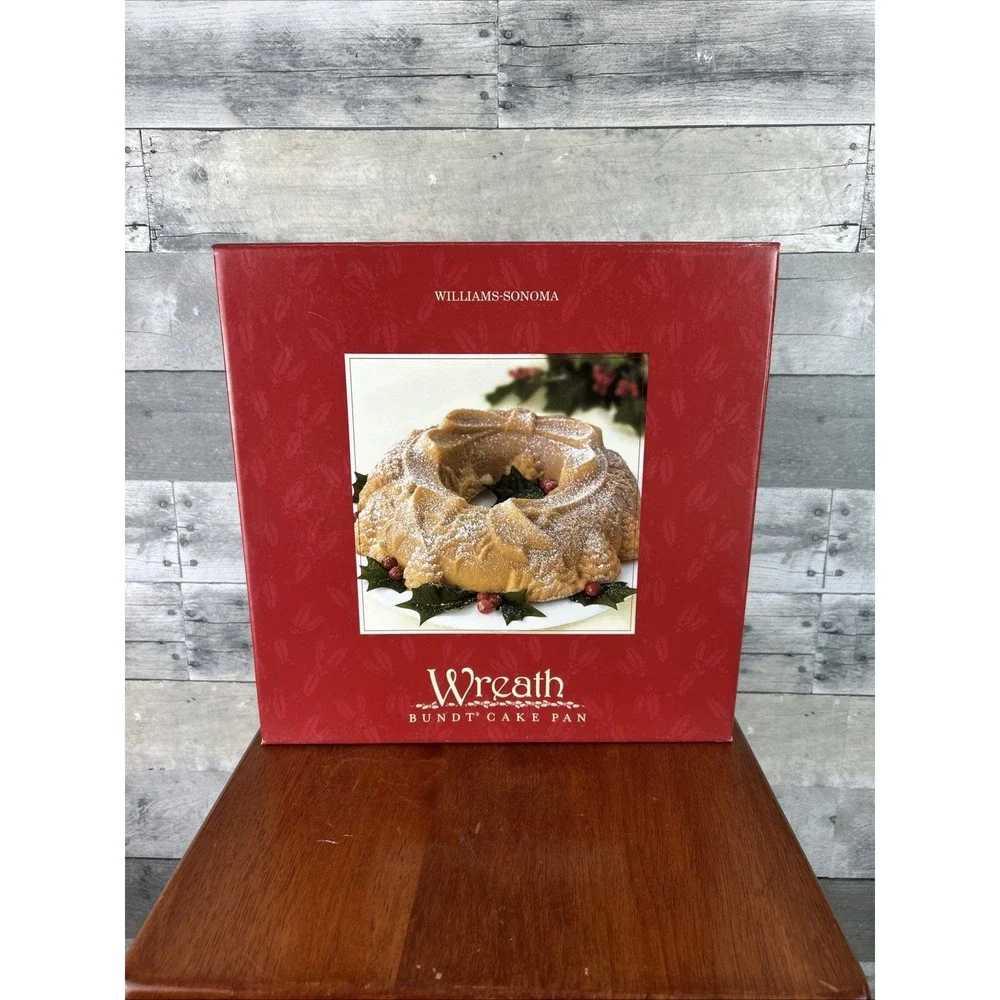 WILLIAMS SONOMA Nordic Ware Christmas WREATH BUNDT CAKE PAN - New NIB